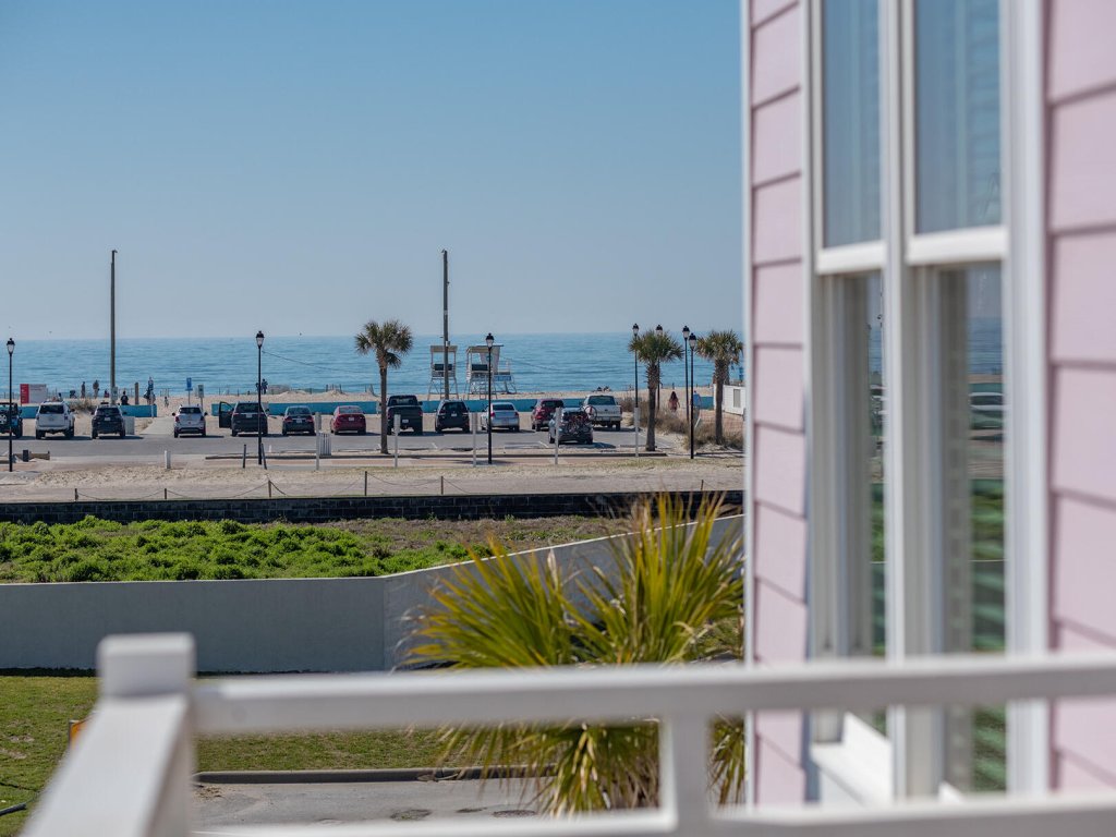 Reef Points Wardroom Vacation Rental in North Carolina - RedAwning