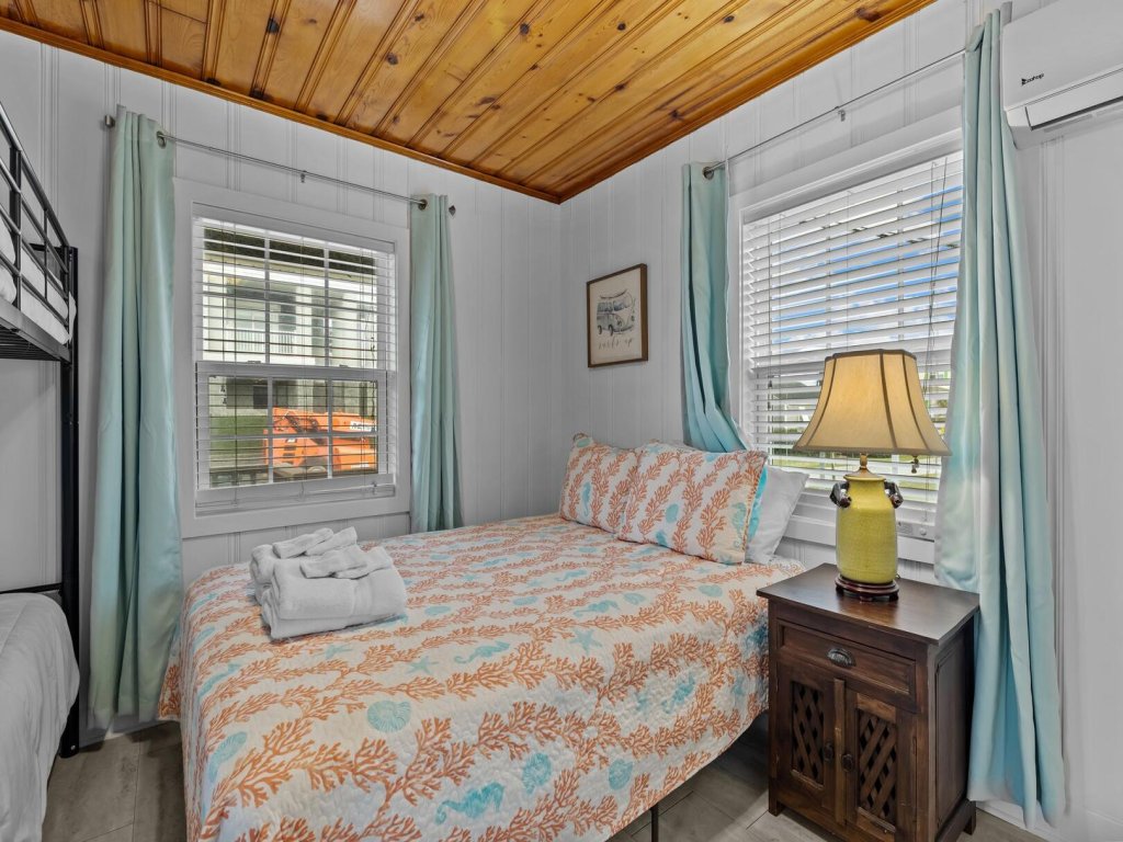 The Saltbox Vacation Rental in North Carolina - RedAwning