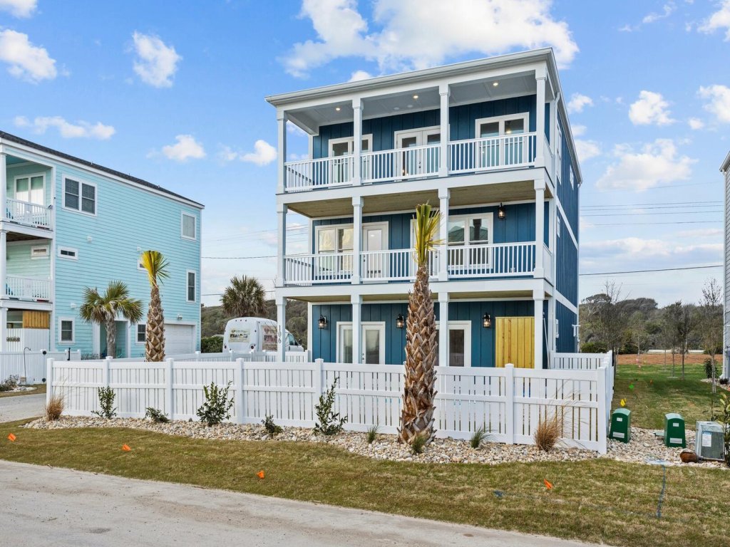 Forever Blue Vacation Rental in North Carolina - RedAwning