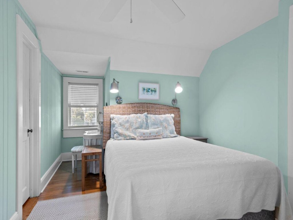 Sutton Cottage Vacation Rental in North Carolina - RedAwning