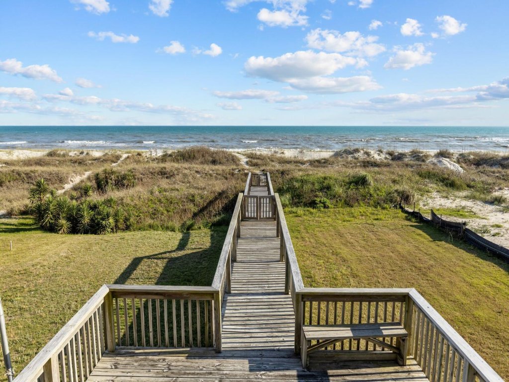Highsmith Cottage Vacation Rental in North Carolina - RedAwning