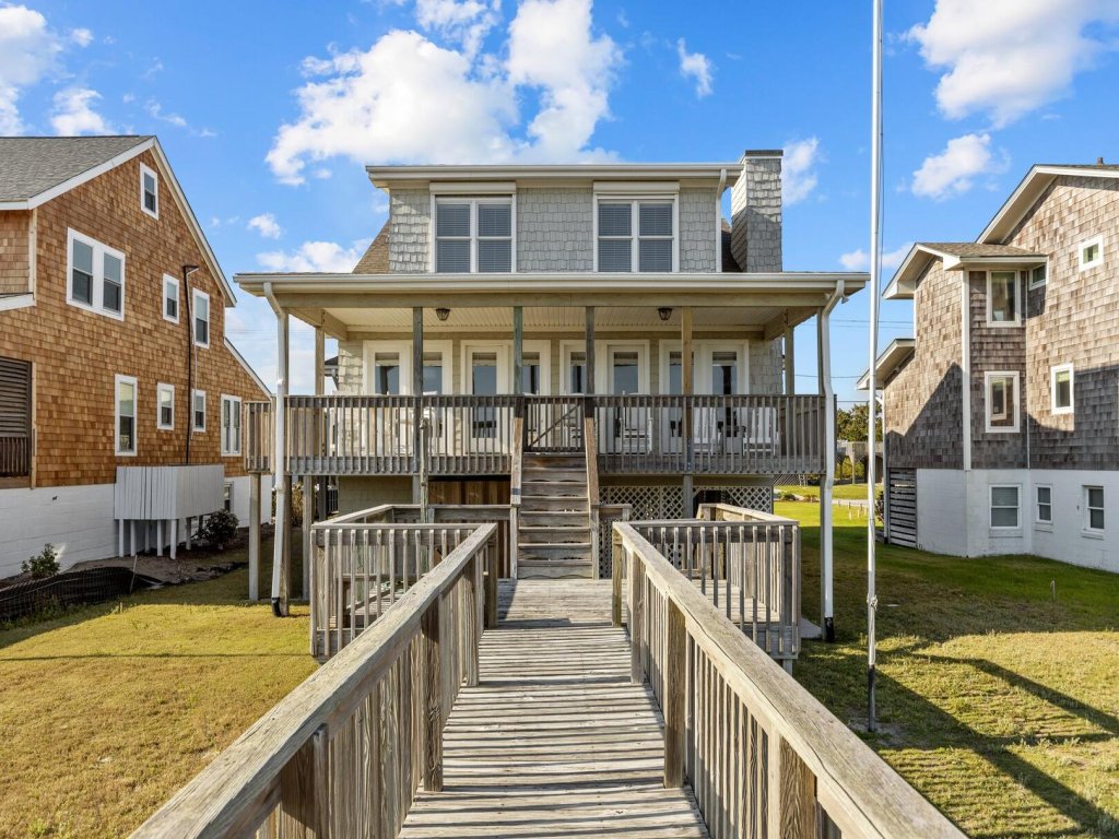 Highsmith Cottage Vacation Rental in North Carolina - RedAwning