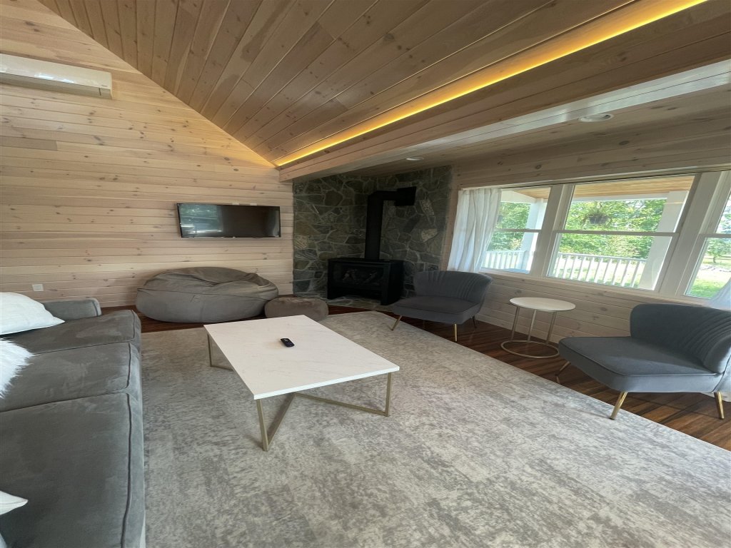 COUPLES COTTAGE  LIMIT 4 Vacation Rental in Maine - RedAwning