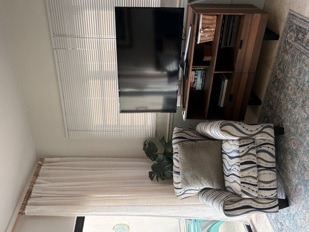 F3 Vacation Rental - RedAwning