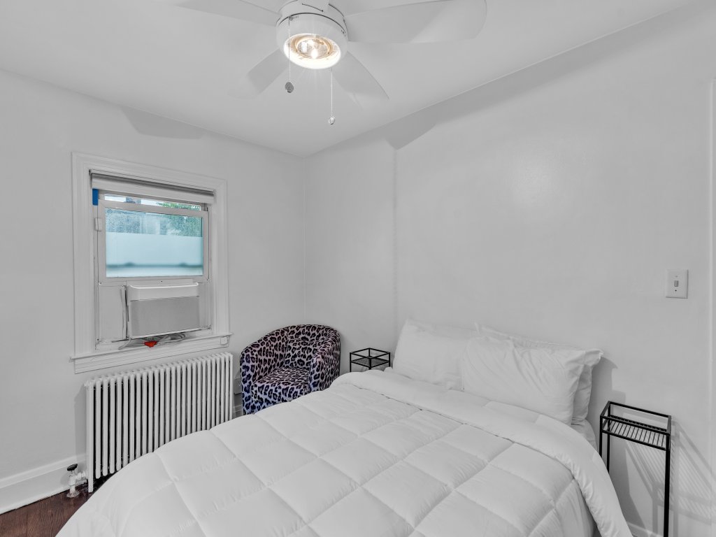 Cozy Getaway Quiet Neighborhood Near DT Vacation Rental in Maryland - RedAwning