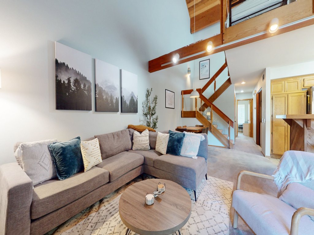 Snowcreek IV #594 Vacation Rental in Mammoth Lakes - RedAwning