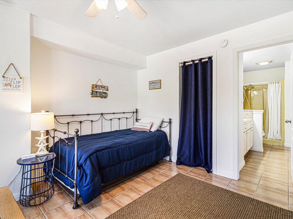 Bon Bini Vacation Rental in Texas - RedAwning