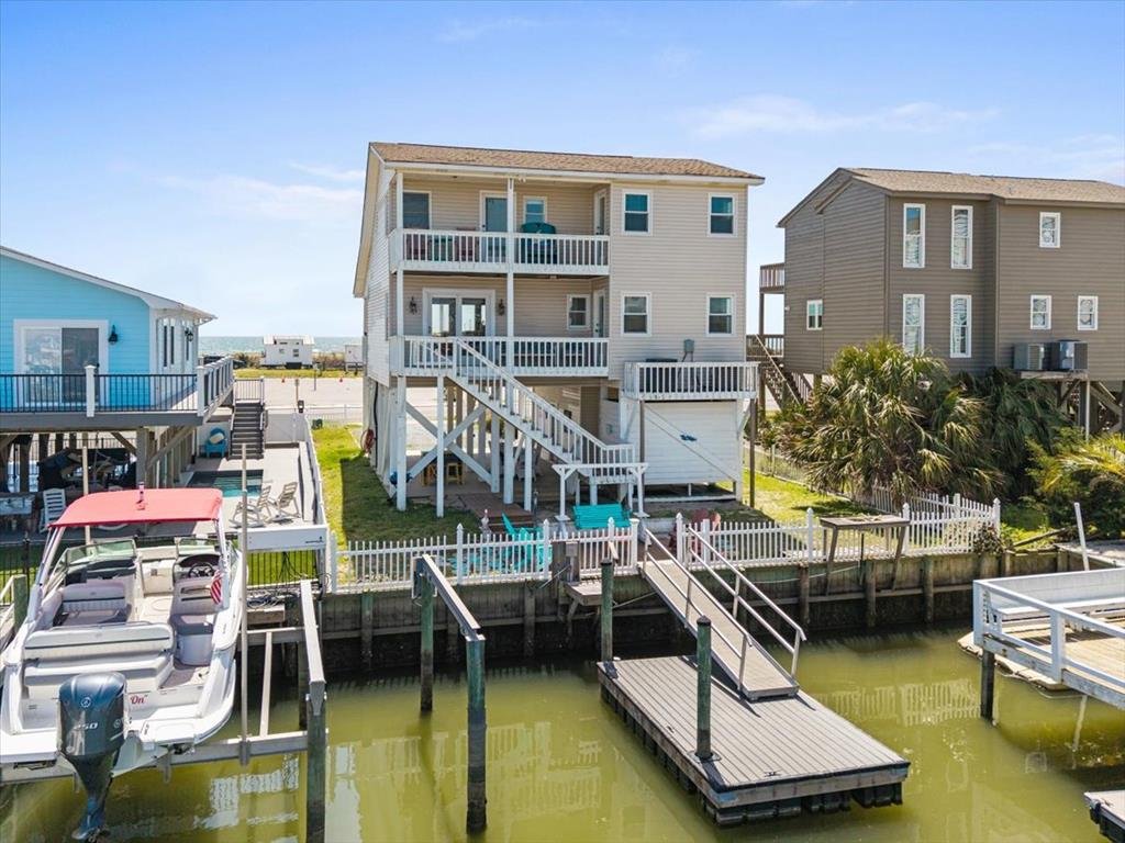 Seahorse Island / 446 OBW Vacation Rental in Holden Beach - RedAwning