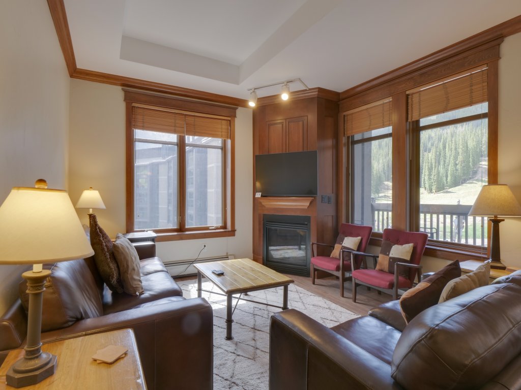 Mill Club 3 Bedroom Condo #411 Vacation Rental in Copper Mountain - RedAwning