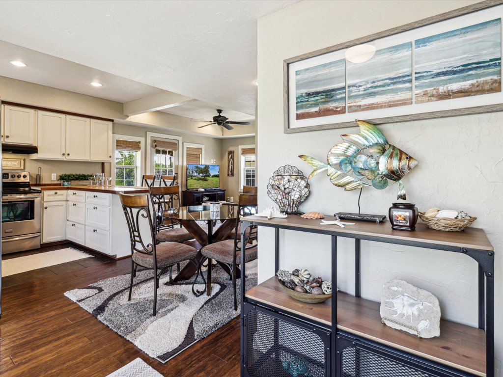 Wahini Wave  AP761 Vacation Rental in Texas - RedAwning
