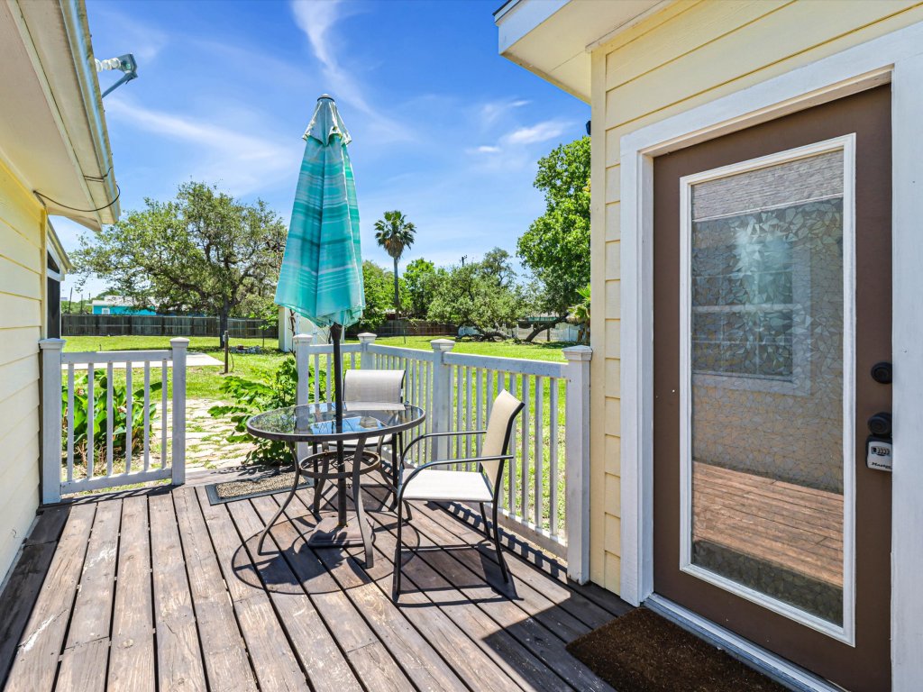 Wahini Wave  AP761 Vacation Rental in Texas - RedAwning