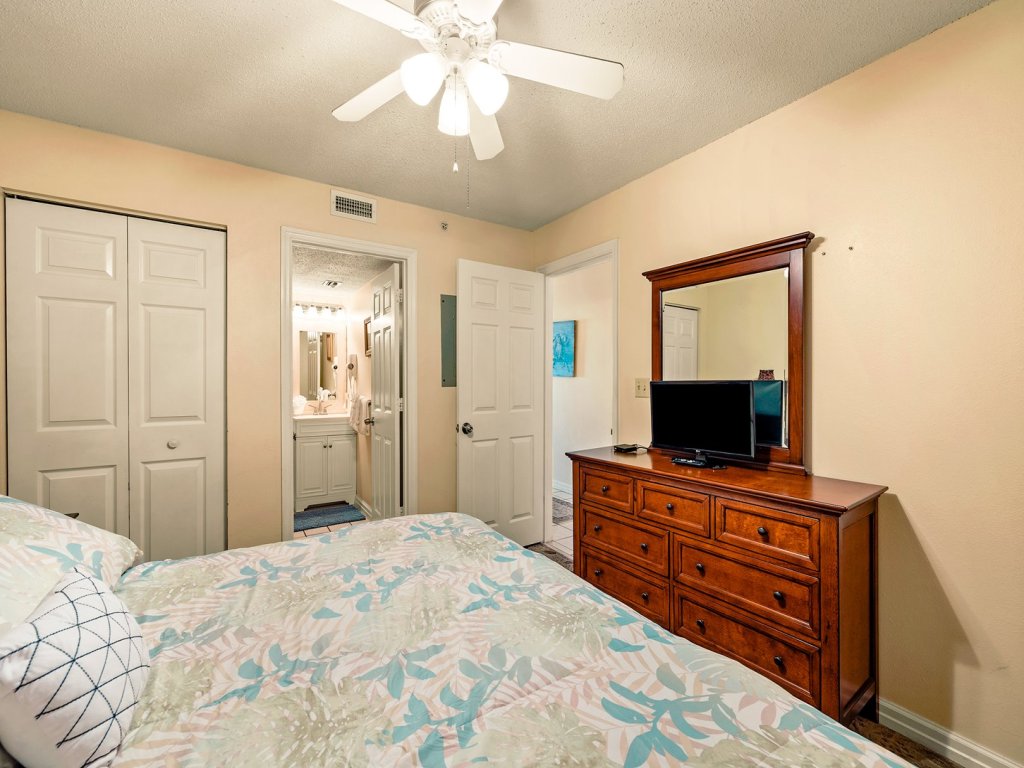 Pelican Beach 0602 Vacation Rental in Destin - RedAwning
