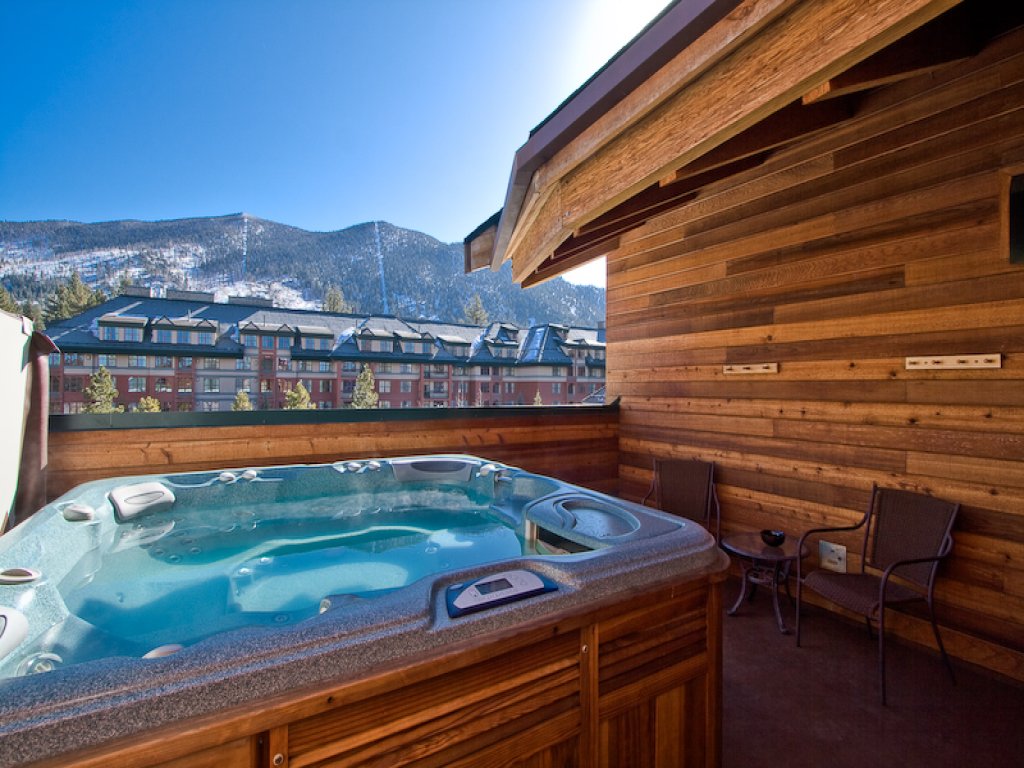 Downtown Penthouse Vacation Rental in California - RedAwning