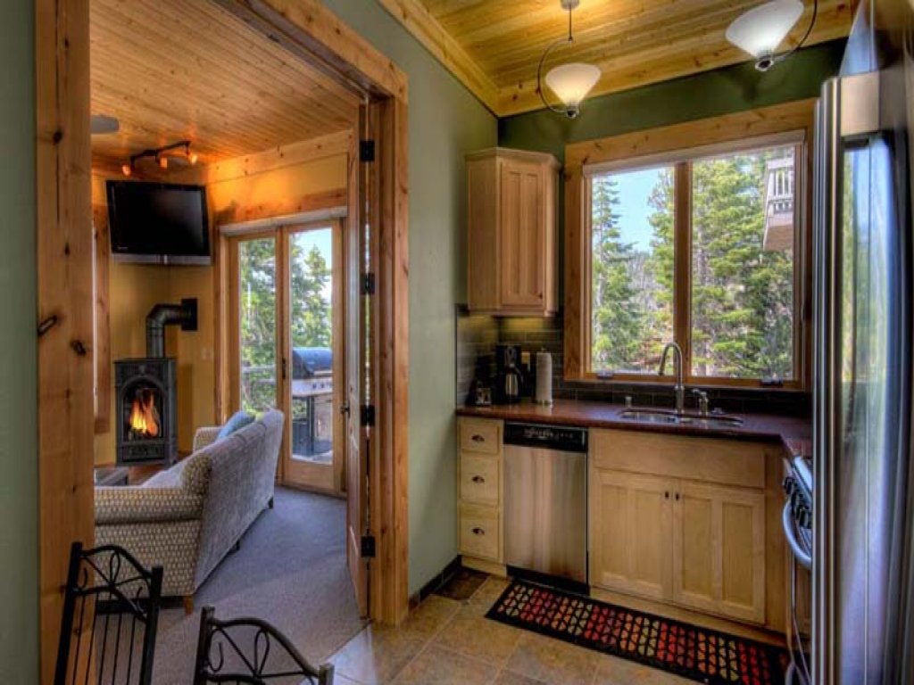 Rock Haven Vacation Rental in Stateline - RedAwning