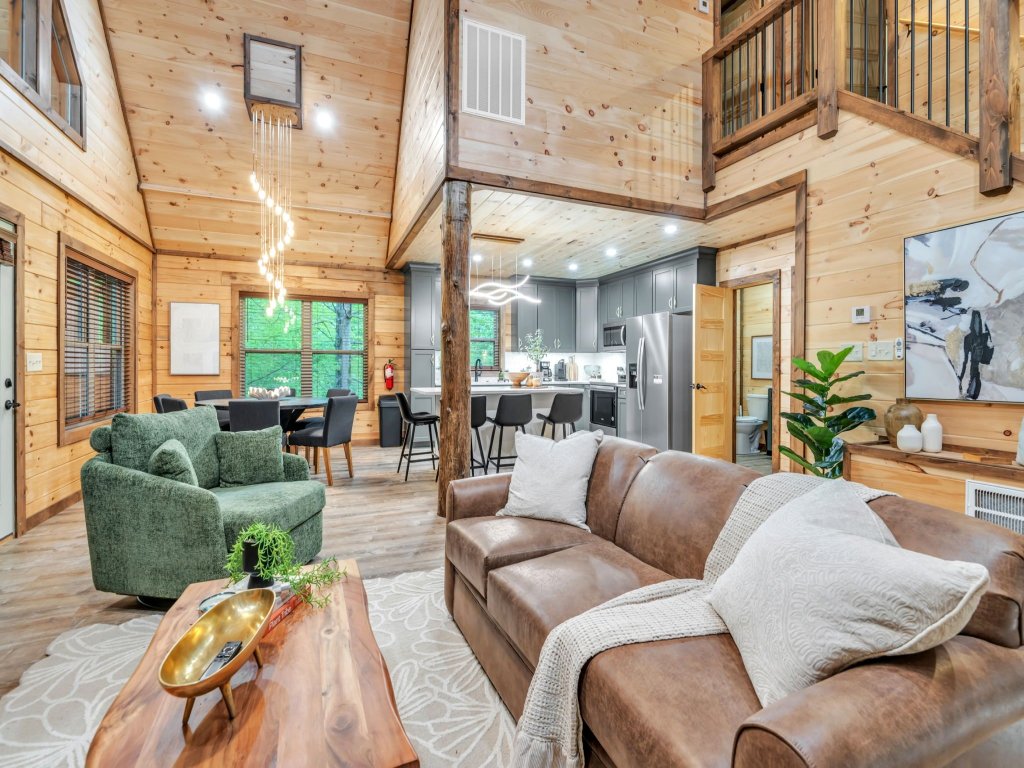 ER62 - Smoky Splash Getaway Vacation Rental in Pigeon Forge - RedAwning