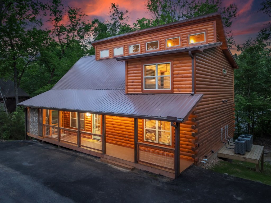 ER62 - Smoky Splash Getaway Vacation Rental in Pigeon Forge - RedAwning