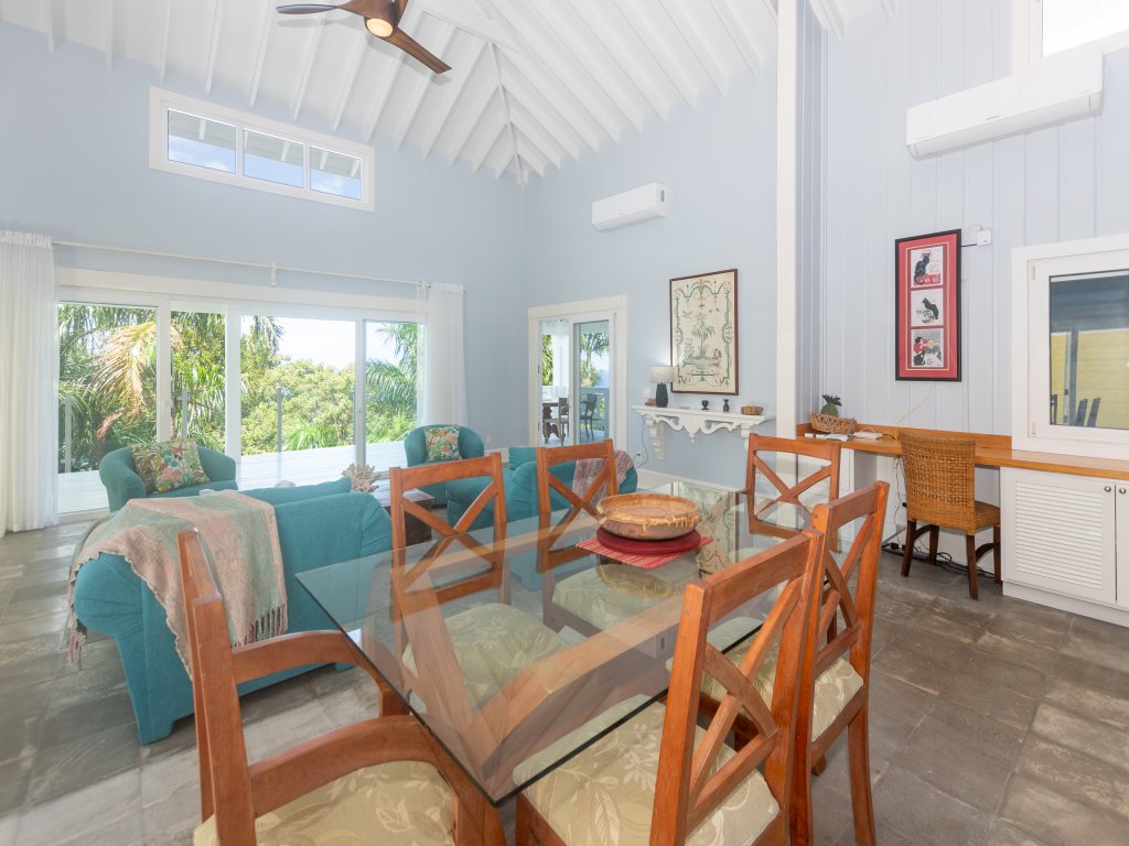 Casa Afortunada Vacation Rental - RedAwning