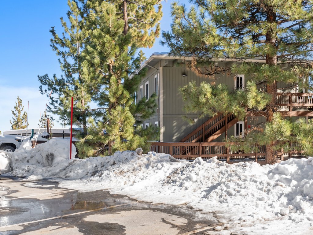 HNC0617 - Stagecoach Summit Retreat Vacation Rental in Stateline - RedAwning