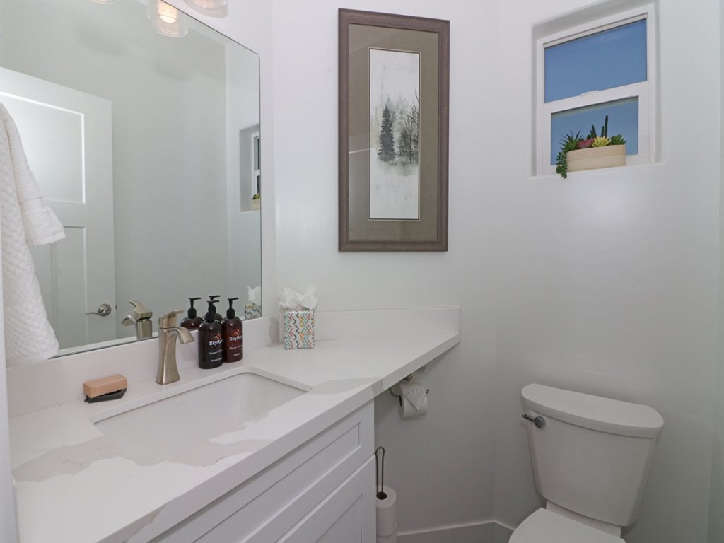 Modern Ascend Vacation Rental in Grand Junction - RedAwning
