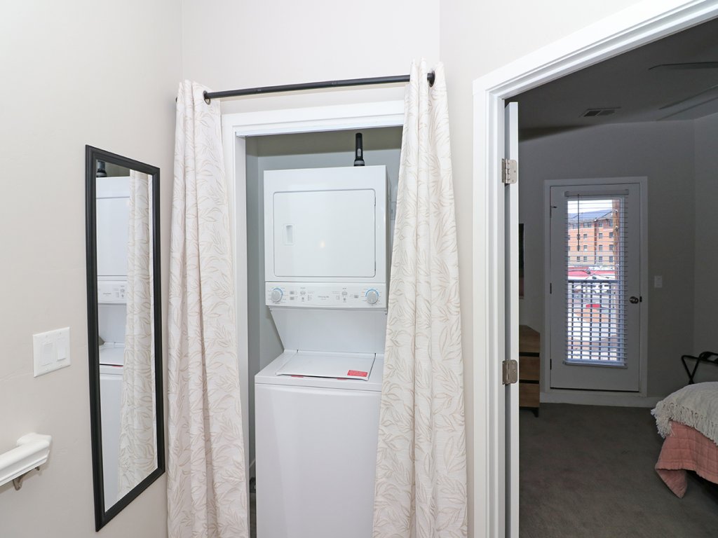 Modern Ascend Vacation Rental in Grand Junction - RedAwning