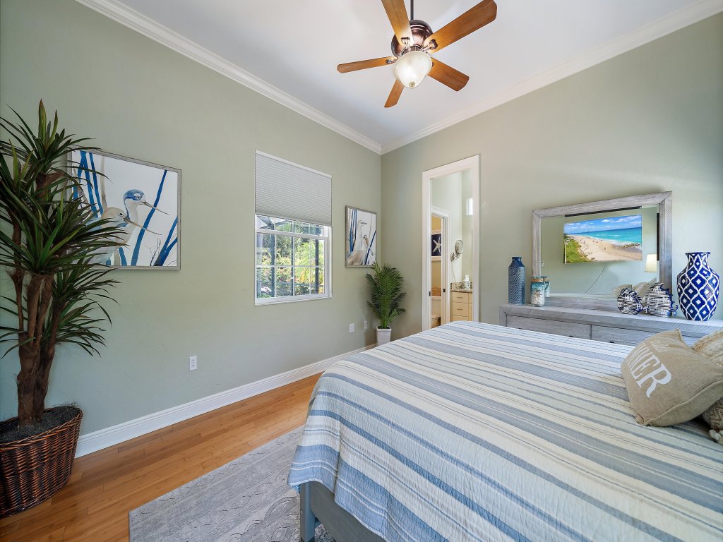 Sapphire Shores Vacation Rental in Sarasota - RedAwning