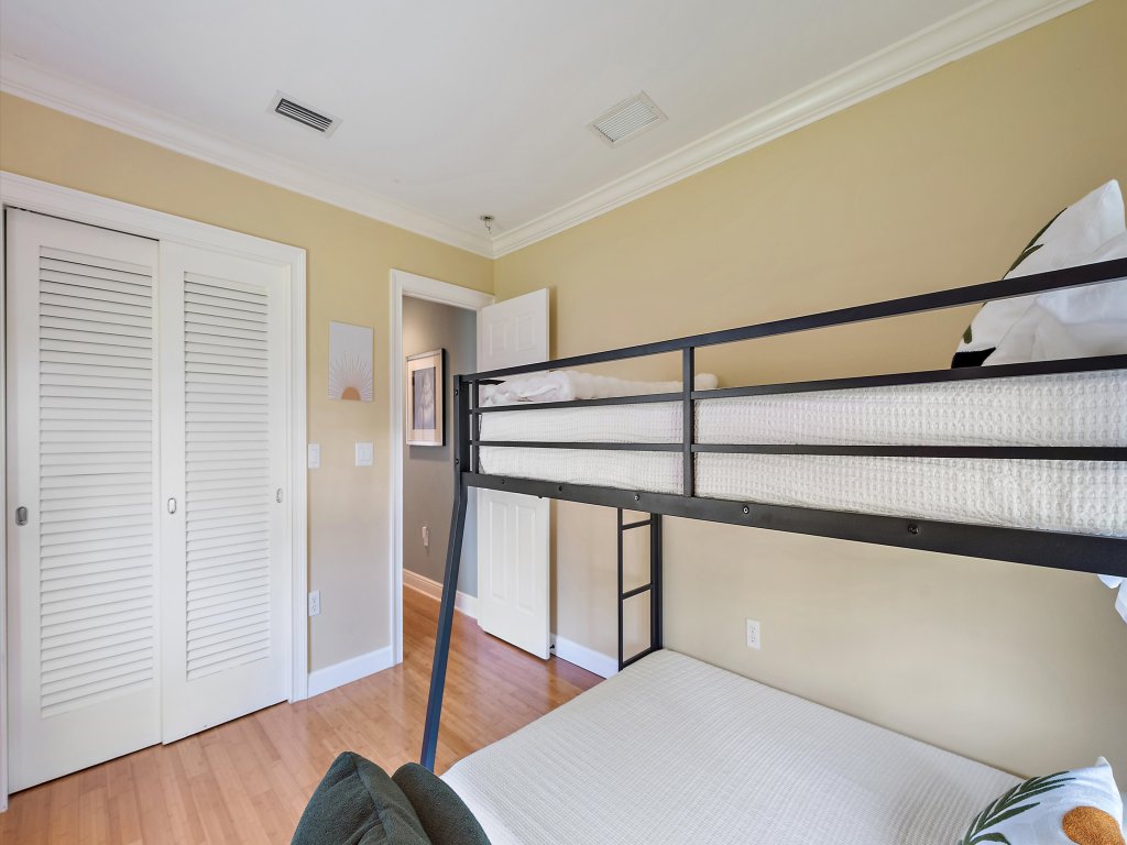 Sapphire Shores Vacation Rental in Sarasota - RedAwning