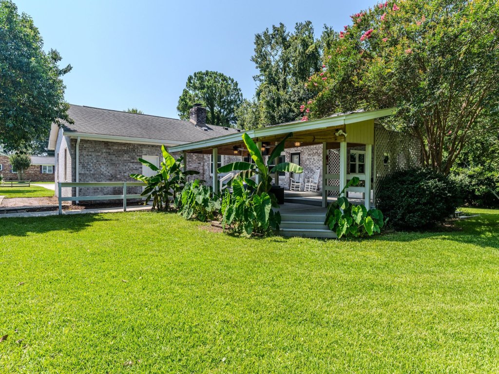 4BR Home | Yard, Patio, Near Beach and UNCW Vacation Rental in Wilmington - RedAwning
