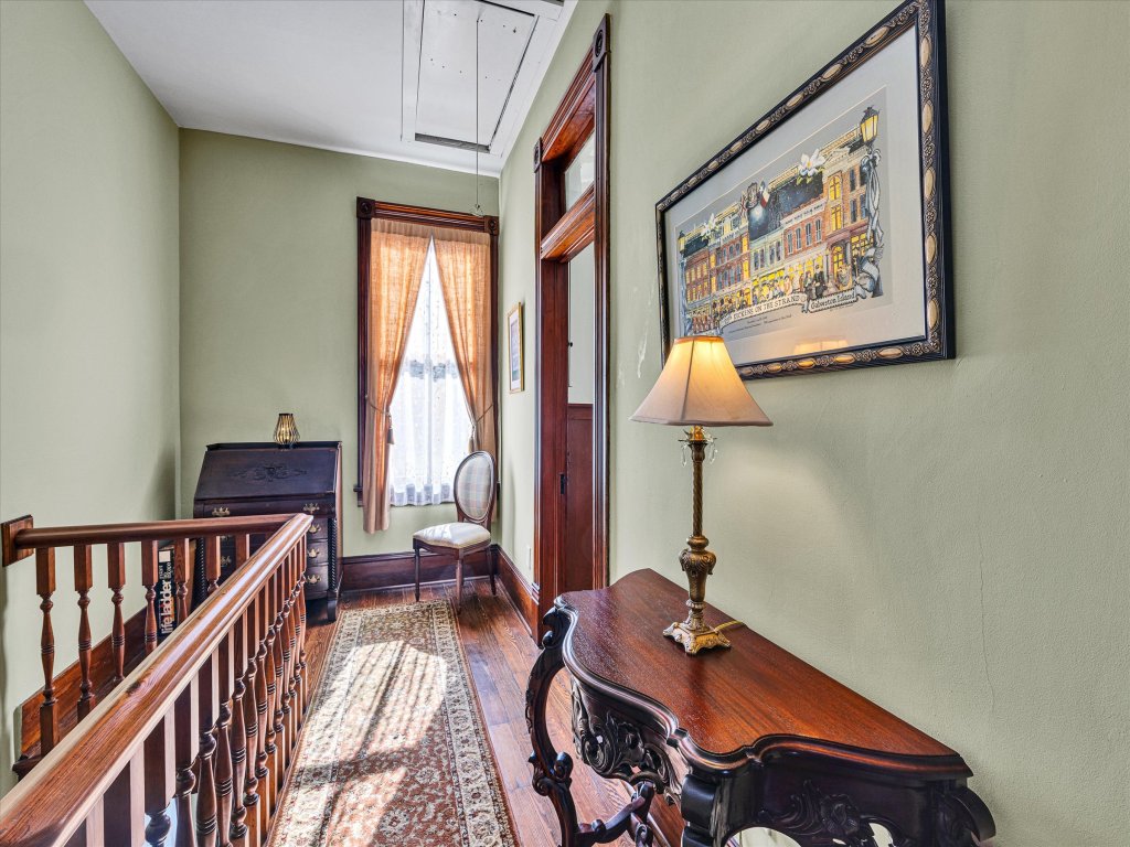 Historic Elegance Vacation Rental in Galveston - RedAwning
