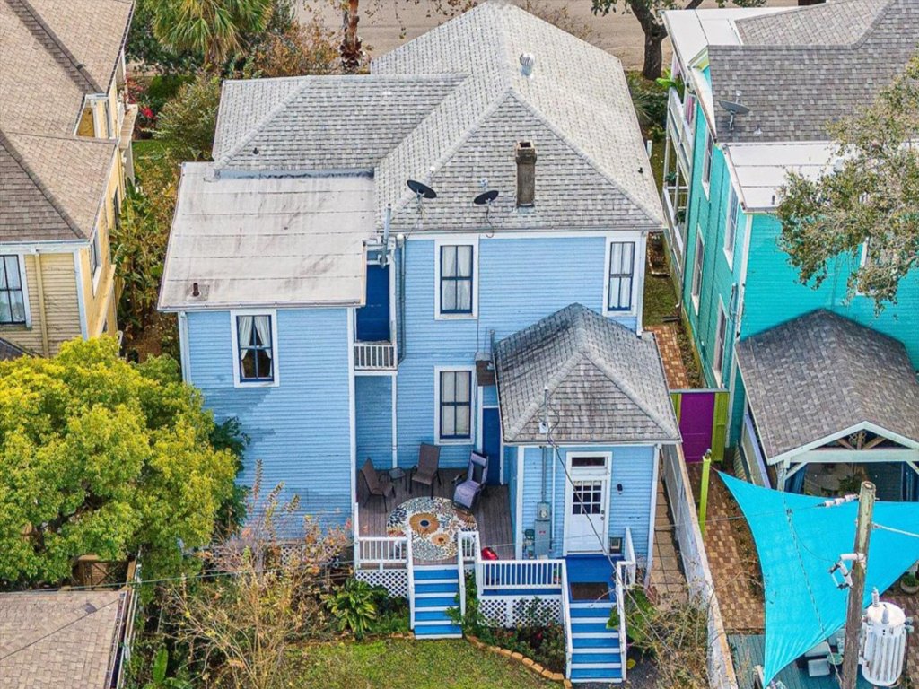 Historic Elegance Vacation Rental in Galveston - RedAwning