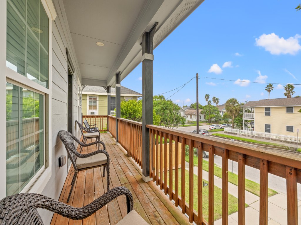 Nina's Place Vacation Rental in Galveston - RedAwning