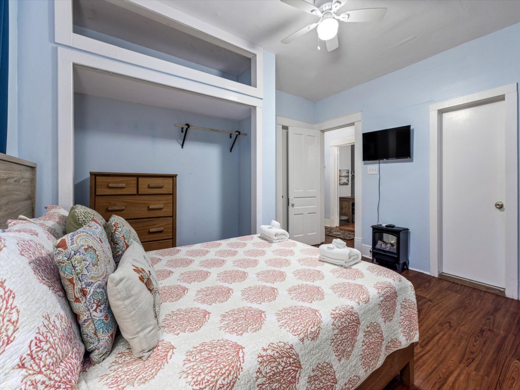 Seas the Breeze Vacation Rental in Galveston - RedAwning