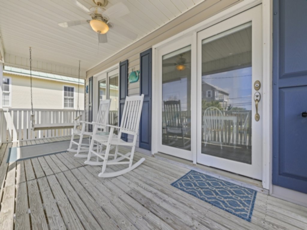 Shell Shack- 3bed 2 bath Home Vacation Rental in North Carolina - RedAwning