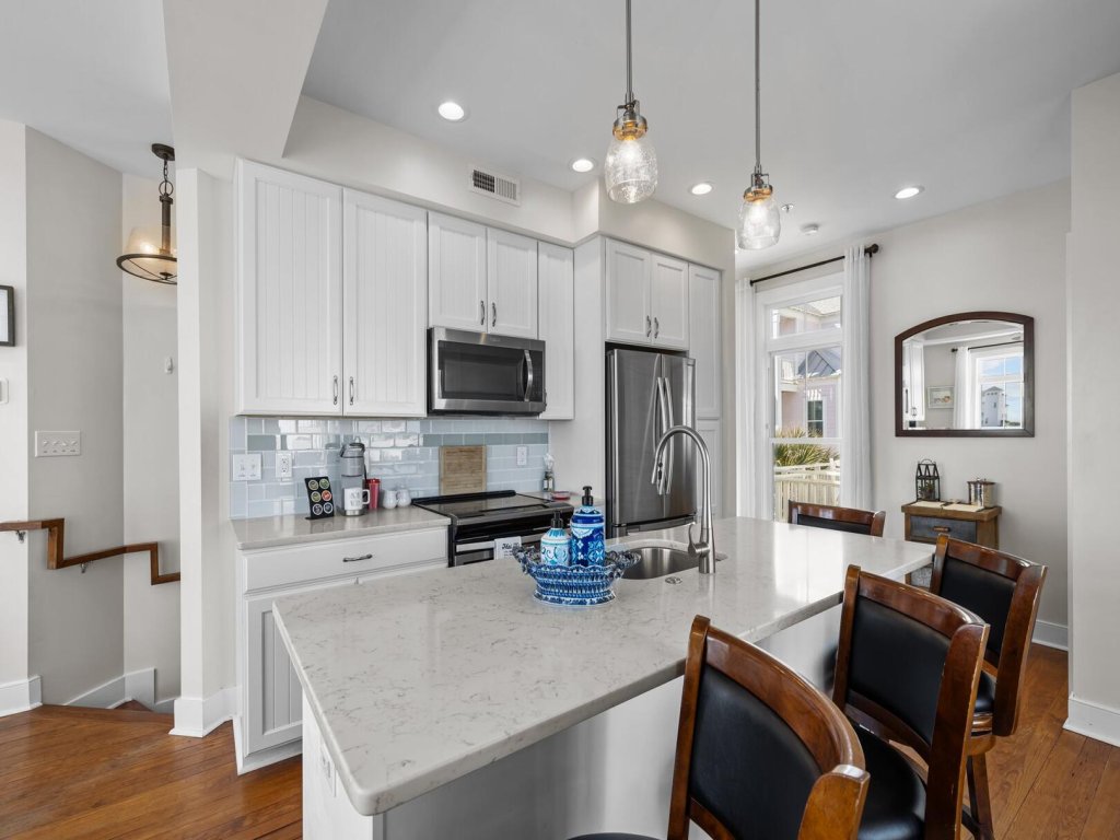 Exhibit E Vacation Rental in North Carolina - RedAwning