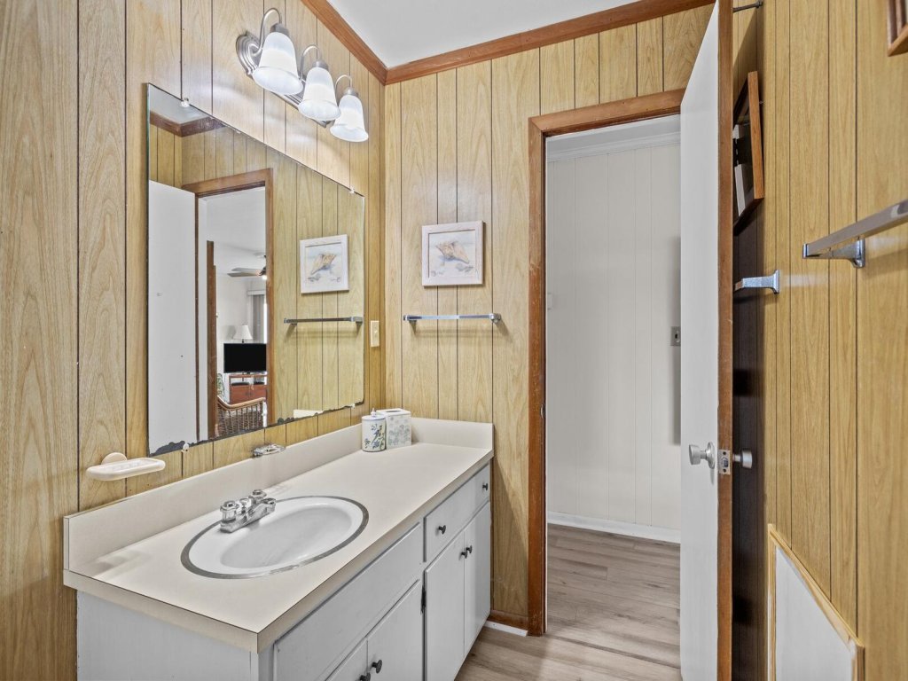 Bryant Cottage Vacation Rental in North Carolina - RedAwning