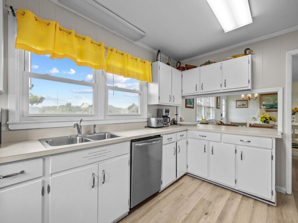 Bryant Cottage Vacation Rental in North Carolina - RedAwning