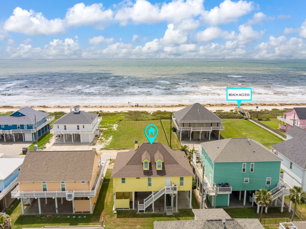 Pelican Path Vacation Rental in Texas - RedAwning