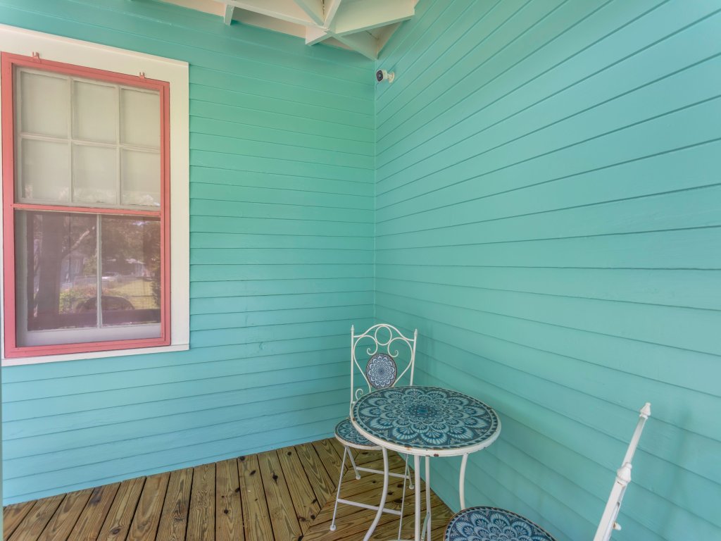 Retro Revival with Modern Comfort - A Mid-Century Gem in Gonzales LA Vacation Rental in Louisiana - RedAwning