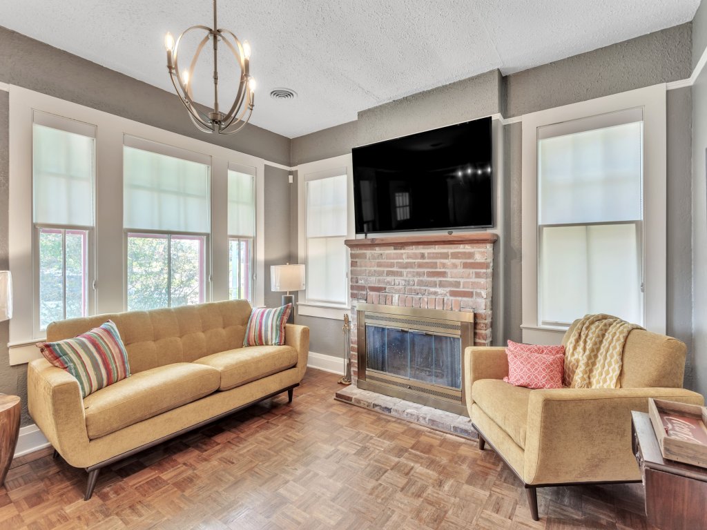 Retro Revival with Modern Comfort - A Mid-Century Gem in Gonzales LA Vacation Rental in Louisiana - RedAwning
