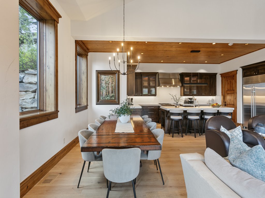 6565 Lookout Drive - Four Bedroom with Spa Vacation Rental in Park City - RedAwning