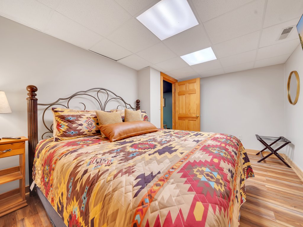 ER43 - Tulip Tree Vacation Rental in Pigeon Forge - RedAwning