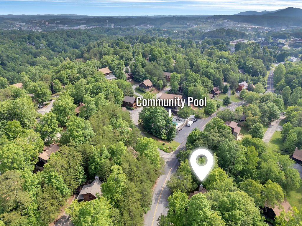 ER43 - Tulip Tree Vacation Rental in Pigeon Forge - RedAwning