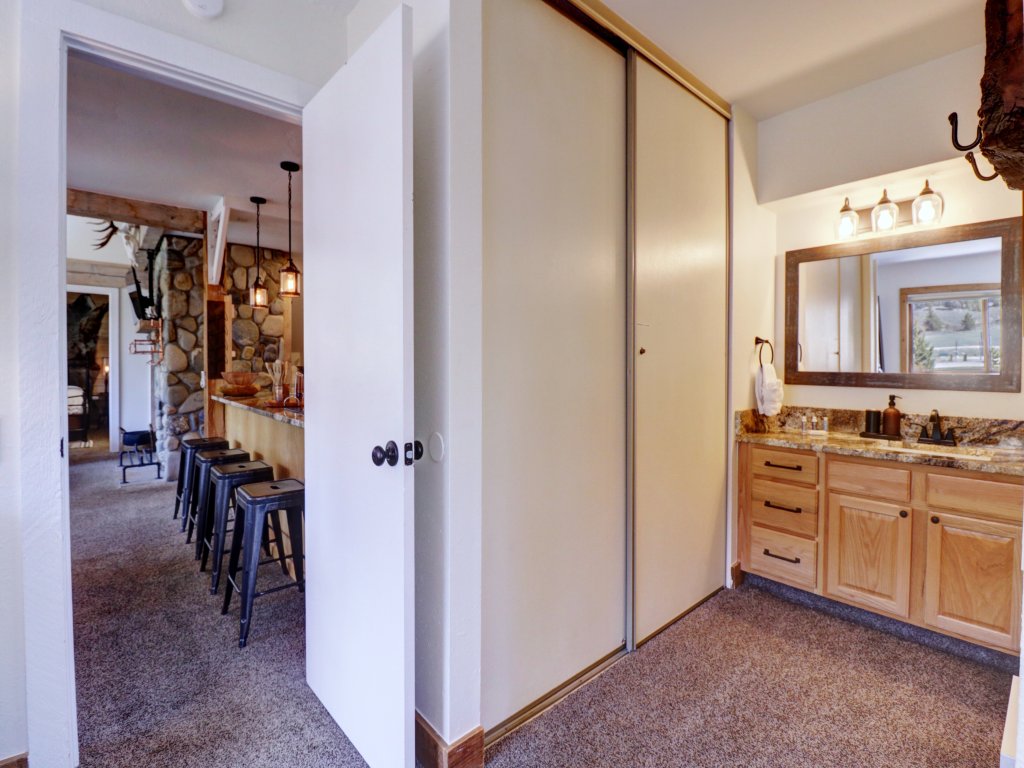 AN206 Anaconda Vacation Rental in Copper Mountain - RedAwning
