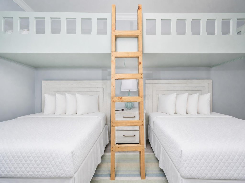 Phoenix Gulf Shores II 2201 Vacation Rental in Gulf Shores - RedAwning