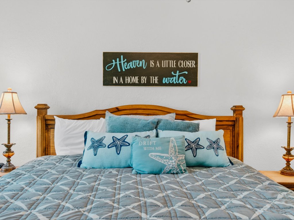 The Salty Seahorse RRYC 36 Vacation Rental in Rockport - RedAwning