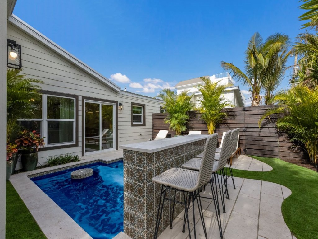 83rd St Villas West Vacation Rental in Holmes Beach - RedAwning