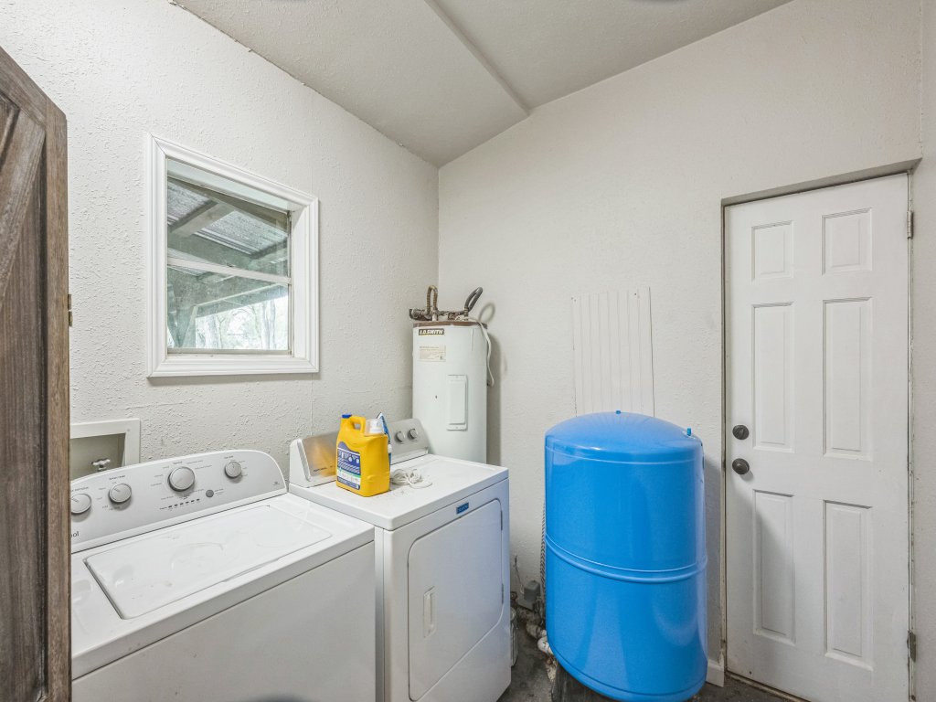 Hill Country Getaway Near San Marcos River Vacation Rental in Texas - RedAwning