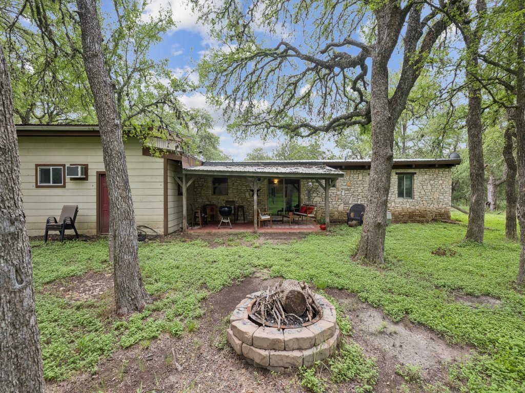 Hill Country Getaway Near San Marcos River Vacation Rental in Texas - RedAwning