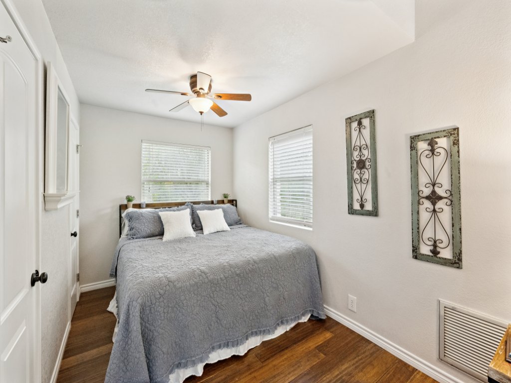 Hill Country Getaway Near San Marcos River Vacation Rental in Texas - RedAwning