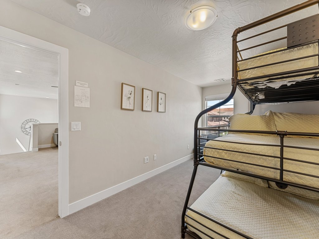 Forever Summer Vacation Rental in Utah - RedAwning