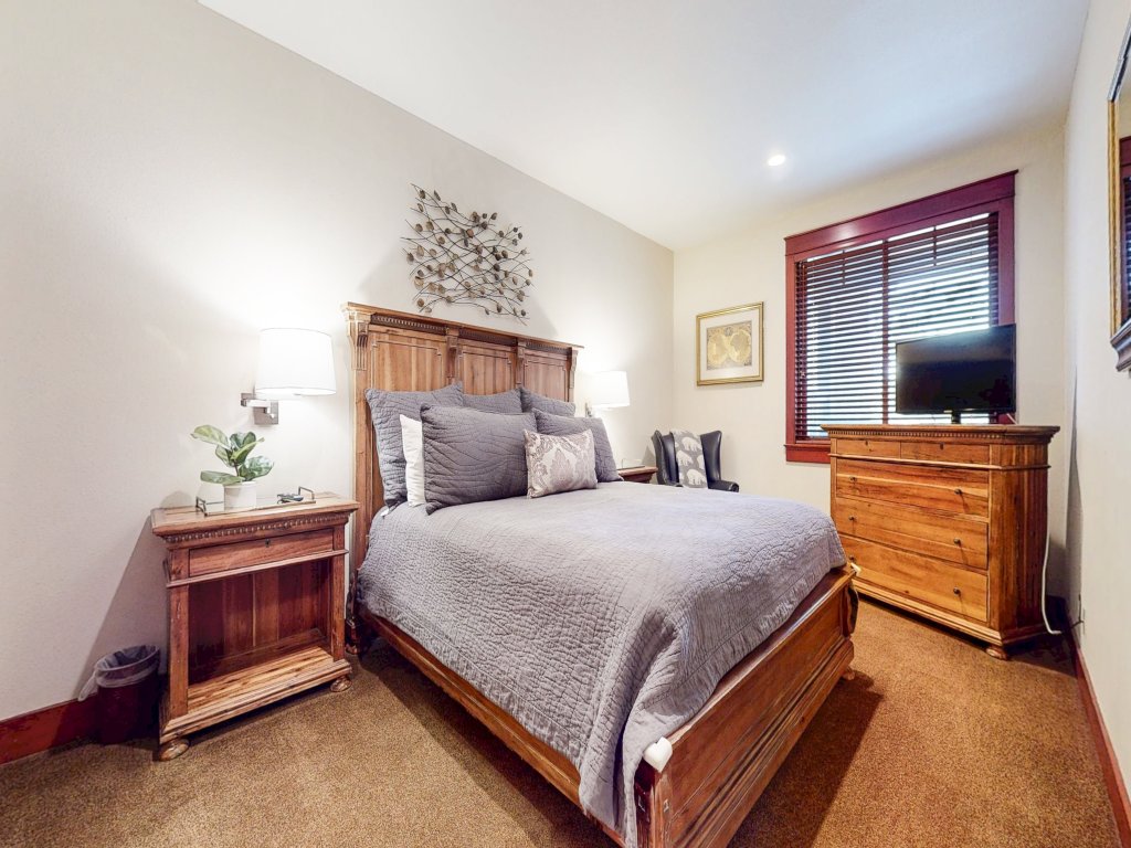 Timbers #2 Vacation Rental in Mammoth Lakes - RedAwning